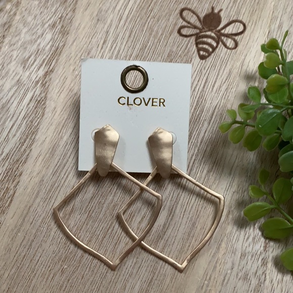 π2X HPπ Clover Abstract Earrings π Brushed Gold - Picture 5 of 9